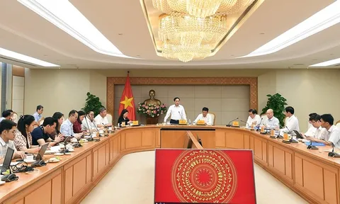 Phó Thủ tướng Bùi Thanh Sơn chủ trì họp rà soát tiến độ chuẩn bị tổ chức Hội chợ mùa Thu 2025