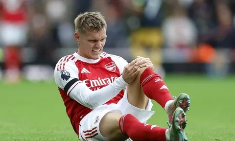 Arsenal nhận tin không vui từ đội trưởng Martin Odegaard