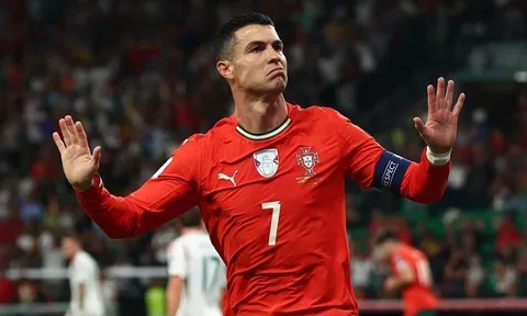 Ronaldo lập kỷ lục ghi bàn ở Vòng loại World Cup trong ngày Bồ Đào Nha chia điểm