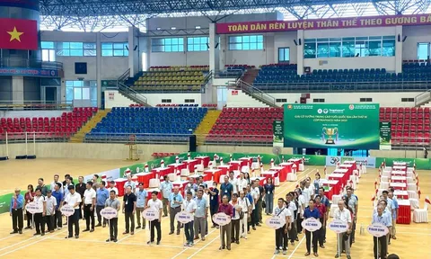 Giải cờ Tướng trung cao tuổi Quốc gia tranh Cúp Traphaco 2025 đã chính thức khởi tranh tại Phú Thọ