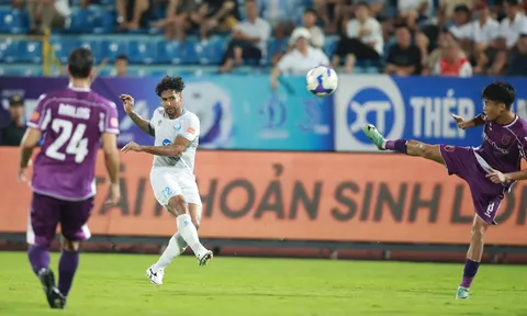 Vòng 7 V.League 2025-2026: Nam Định thua sốc trên sân nhà, Ninh Bình giữ ngôi đầu