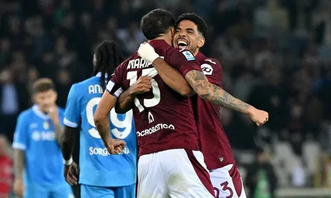 Napoli thua sốc trong ngày vắng Hojlund, Inter Milan vươn lên chiếm ngôi đầu