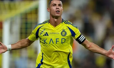 Cristiano Ronaldo muốn Al Nassr chiêu mộ tiền đạo Robert Lewandowski