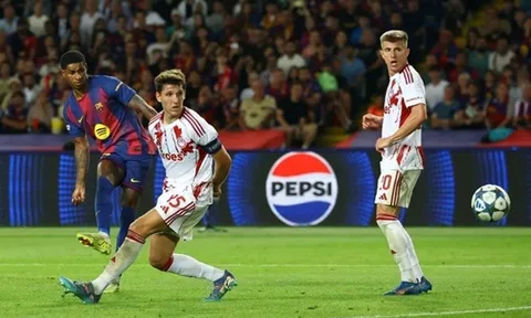Marcus Rashford tỏa sáng trong chiến thắng đậm của Barcelona tại Champions League
