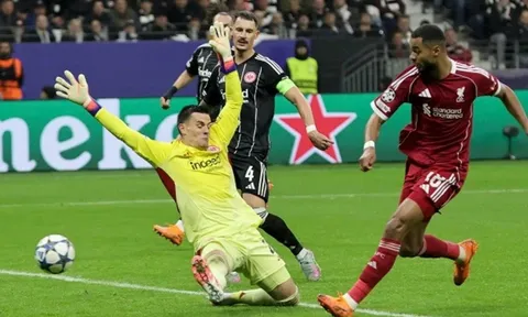 Liverpool thắng đậm Eintracht Frankfurt ở Champions League