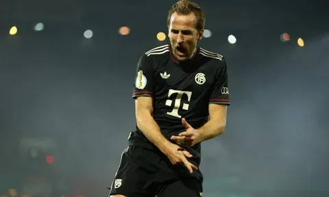 Bayern thiết lập kỷ lục chưa từng có, Leverkusen ngược dòng không tưởng