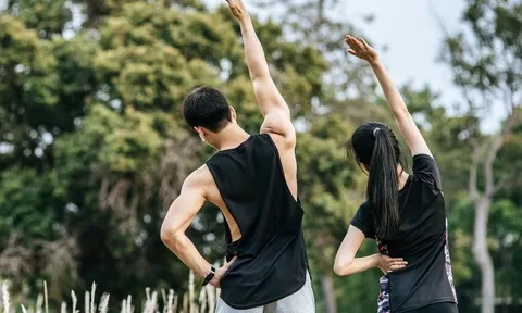 Bạn Việt Tiến ở Ninh Bình hỏi: Xin cho biết, có nên khởi động trước khi tập thể thao hay không?