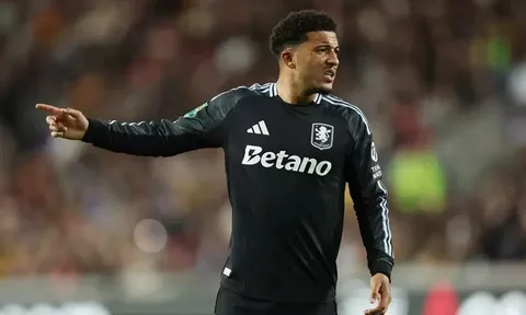 Tương lai của Jadon Sancho đang dần khép lại
