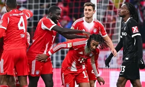 Bayern Munich và Bayer Leverkusen cùng thăng hoa