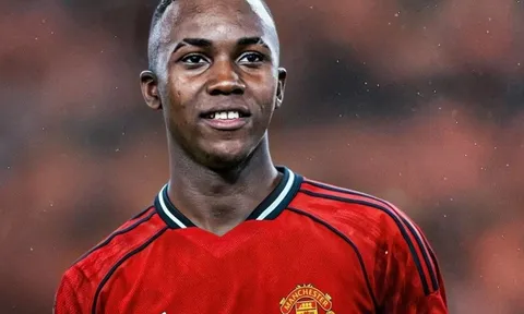 Man United chuẩn bị đón tân binh đầu tiên, sẵn sàng chia tay 11 cầu thủ