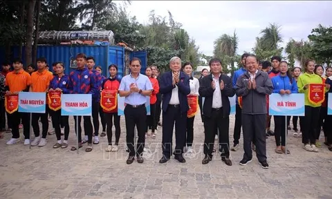 Khởi tranh Giải Đua thuyền Rowing biển vô địch các tay chèo xuất sắc quốc gia 2025