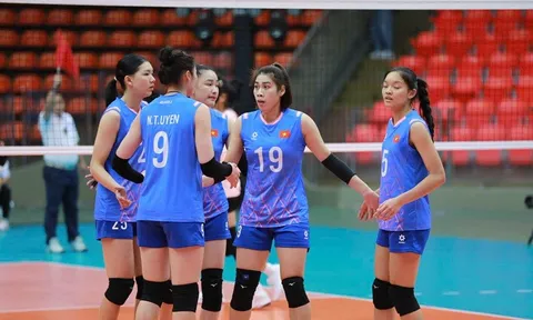 Bóng chuyền nữ Việt Nam thắng áp đảo trận mở màn SEA Games 33