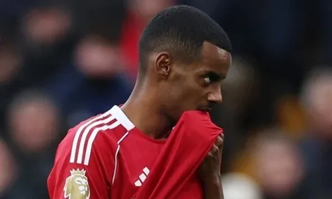 Alexander Isak phẫu thuật thành công, huấn luyện viên Pep Guardiola cảnh báo học trò