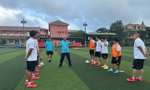 Tập huấn “Giảng viên bóng đá cộng đồng” năm 2025