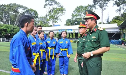 30 năm - Khi màu áo lính hòa cùng sắc võ