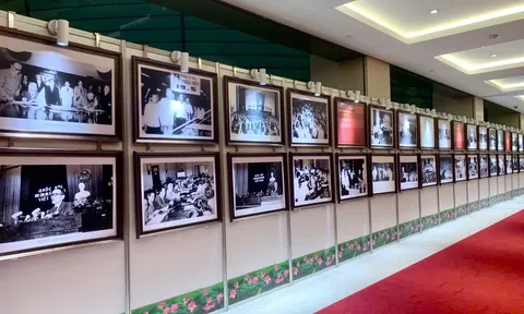 Triển lãm "80 năm Quốc hội Việt Nam đồng hành cùng dân tộc"