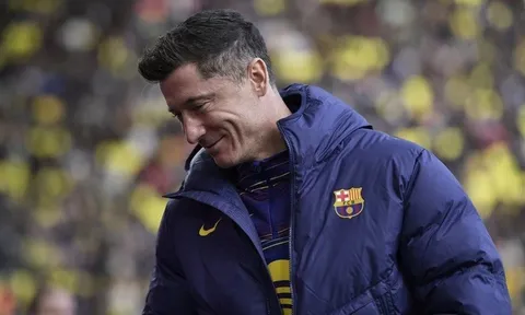 Huấn luyện viên Luis Enrique muốn tìm thử thách mới, Lewandowski ra quyết định về tương lai