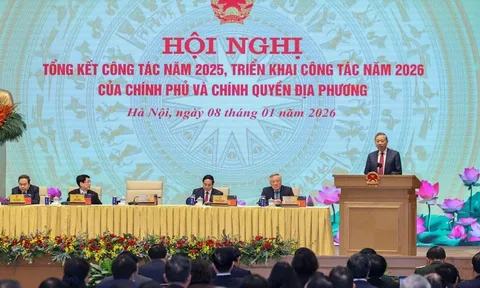 Bảo tồn, tôn tạo và phát huy các giá trị văn hóa dân tộc, phát triển công nghiệp văn hóa với trọng tâm là điện ảnh, du lịch văn hóa và nghệ thuật biểu diễn