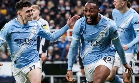 Tân binh 70 triệu euro tỏa sáng, Man City thắng trận bán kết lượt đi Cúp Liên đoàn