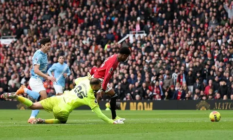 Man United đánh bại Man City ở derby thành Manchester