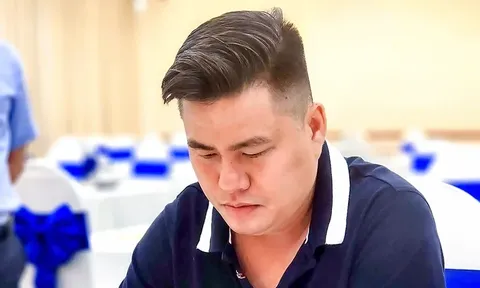 Kỳ thủ Lại Lý Huynh tham dự Giải Ngũ Dương Bôi