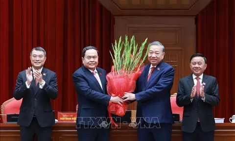 Thống nhất tuyệt đối bầu đồng chí Tô Lâm giữ chức Tổng Bí thư Ban Chấp hành Trung ương Đảng khóa XIV