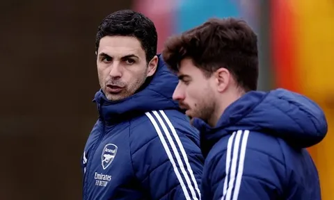 Huấn luyện viên Mikel Arteta cảnh báo các học trò trước trận gặp Man United