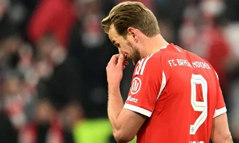 Bayern Munich thua ngược trên sân nhà ở vòng 19 Bundesliga