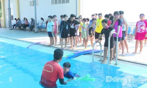 Phường Mỹ Phong phổ cập bơi phòng, chống đuối nước cho học sinh Tiểu học