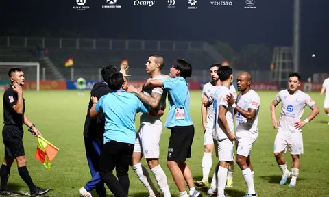 Vòng 15 V.League 2025-2026: Thép Xanh Nam Định vào phom, Công an Hà Nội thua trận đầu tiên