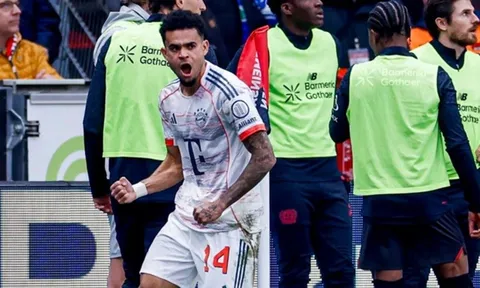 Bayern Munich thoát thua Leverkusen dù nhận 2 thẻ đỏ