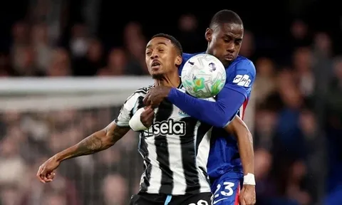 Thất bại trên sân nhà, Chelsea lỡ cơ hội lọt tốp 4 Premier League