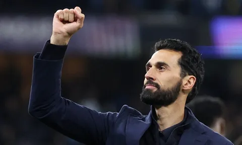 Huấn luyện viên Alvaro Arbeloa và Luis Enrique cùng thiết lập kỷ lục ấn tượng