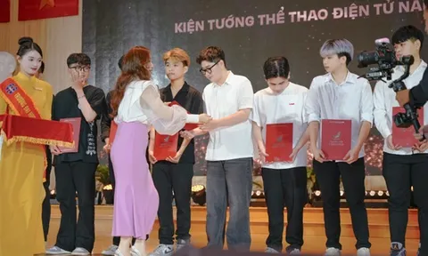 Các vận động viên PUBG Mobile được vinh danh tại sự kiện Hall of Fame - Đại sảnh Vinh Quang 2026