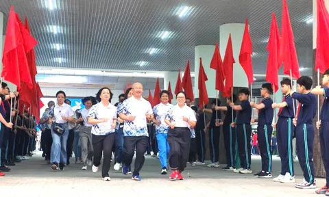 Phường Giảng Võ: Hơn 1.000 người tham gia Ngày chạy Olympic vì sức khỏe toàn dân