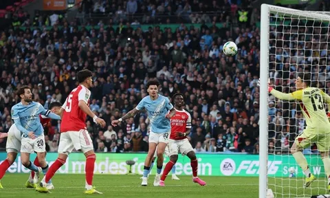 Man City phá tan mộng ăn 4 của Arsenal