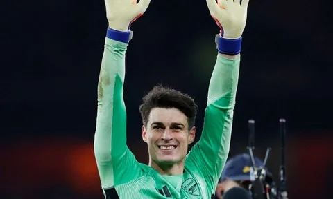Thủ môn Kepa khiến Arsenal đau đầu