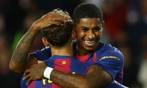 Barcelona muốn chiêu mộ Alessandro Bastoni, đẩy Rashford vào thế khó