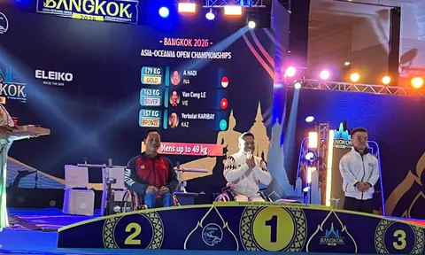 Lê Văn Công giành huy chương bạc Giải vô địch Cử tạ Người khuyết tật mở rộng châu Á - Thái Bình Dương
