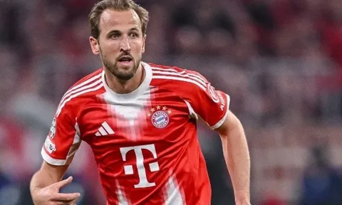 Bayern Munich được đối thủ dâng chức vô địch