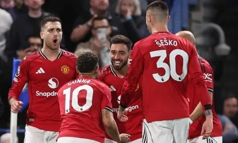 Man United tiến sát vé dự Champions League sau trận thắng Chelsea