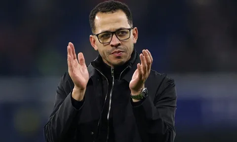 Chelsea sa thải huấn luyện viên trưởng Liam Rosenior