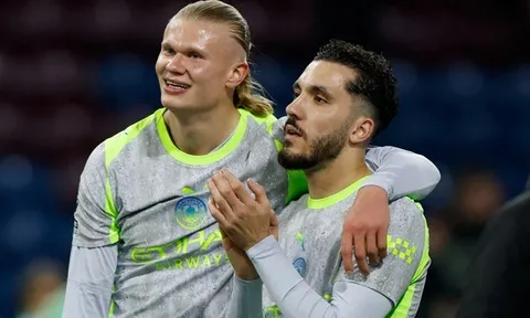 Erling Haaland ghi bàn, Man City chiếm ngôi đầu bảng của Arsenal