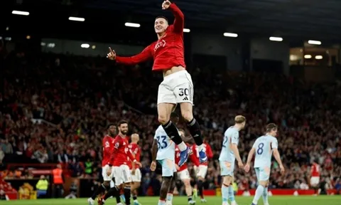 Man United cách vé Champions League 1 trận thắng