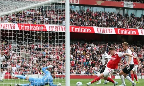 Arsenal tiến gần chức vô địch Premier League sau trận thắng Fulham