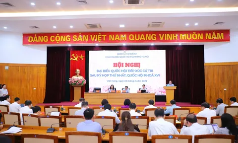 Bộ trưởng Lâm Thị Phương Thanh tiếp xúc cử tri thành phố Hà Nội