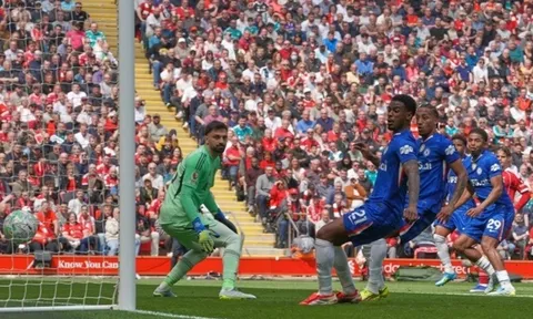 Chelsea chấm dứt chuỗi 6 trận thua, Liverpool chưa đảm bảo suất dự Champions League