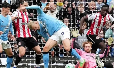 Man City thắp lại hy vọng trong cuộc đua vô địch Premier League