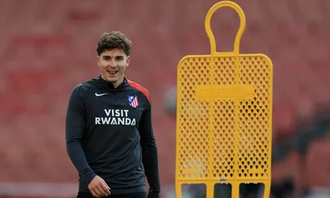 PSG tăng tốc chiêu mộ Julian Alvarez, chơi lớn trước chung kết Champions League