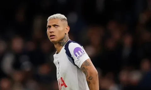 Tottenham chưa thể yên tâm trong cuộc chiến trụ hạng